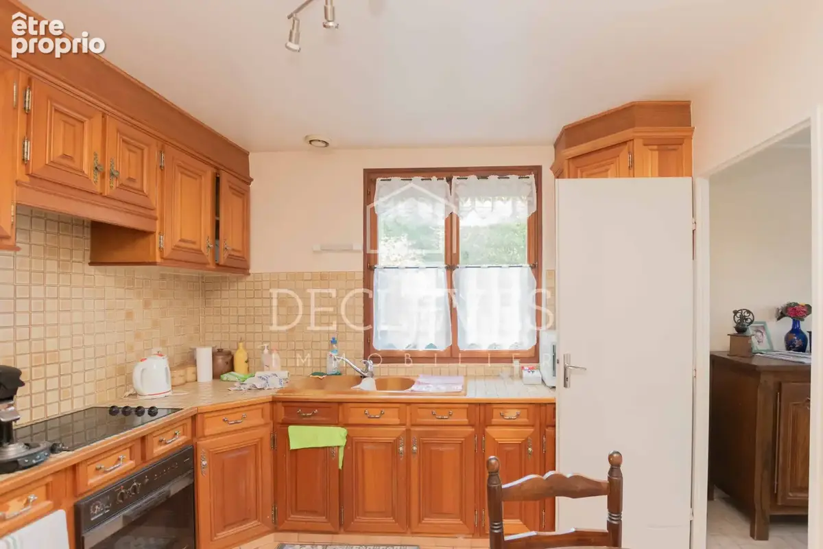 Maison de plain pied - orgeval   en plein cœur du village - photo 5