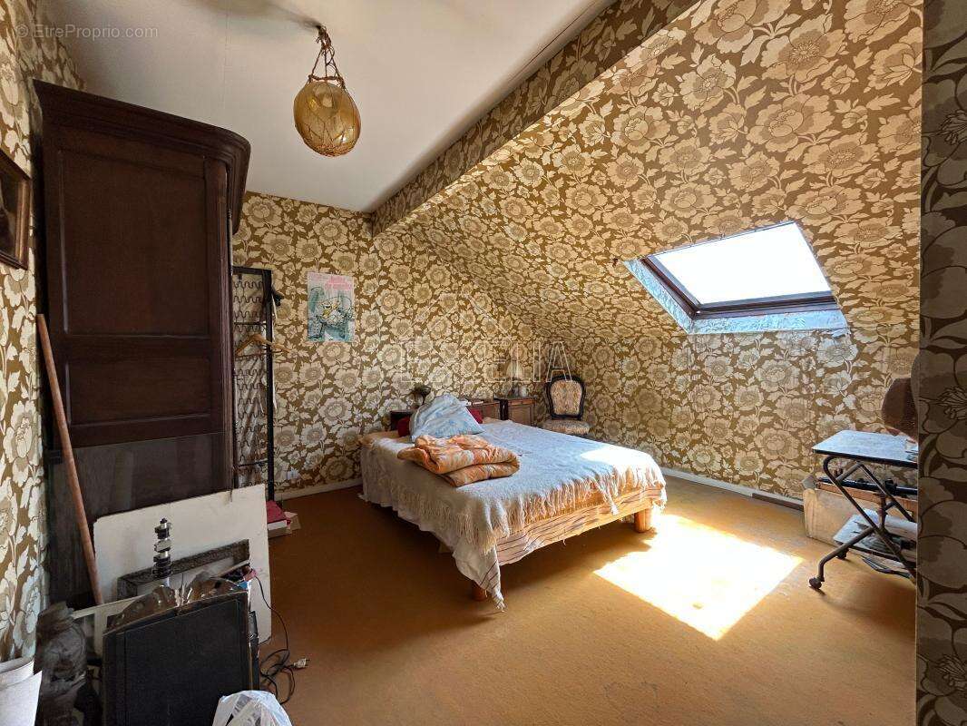 Maison 6 pièces 137 m² à rénover avec jardin, terrasse, sous-sol total et dépendance à Rosny-sur-Seine - photo 17