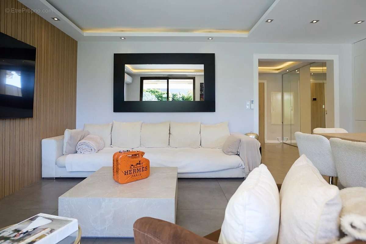 Appartement à VILLENEUVE-LOUBET