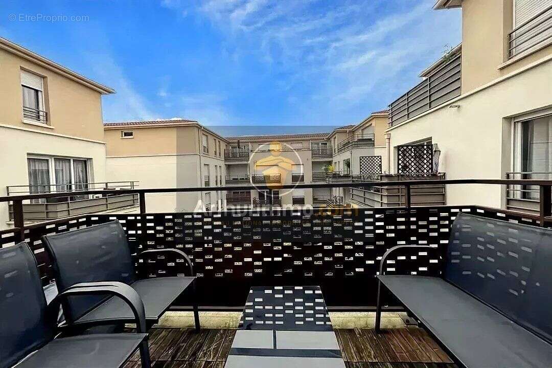 Appartement à BRIE-COMTE-ROBERT