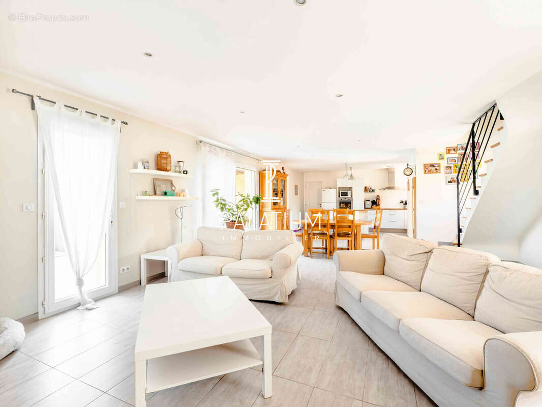 Maison à PIERREVERT