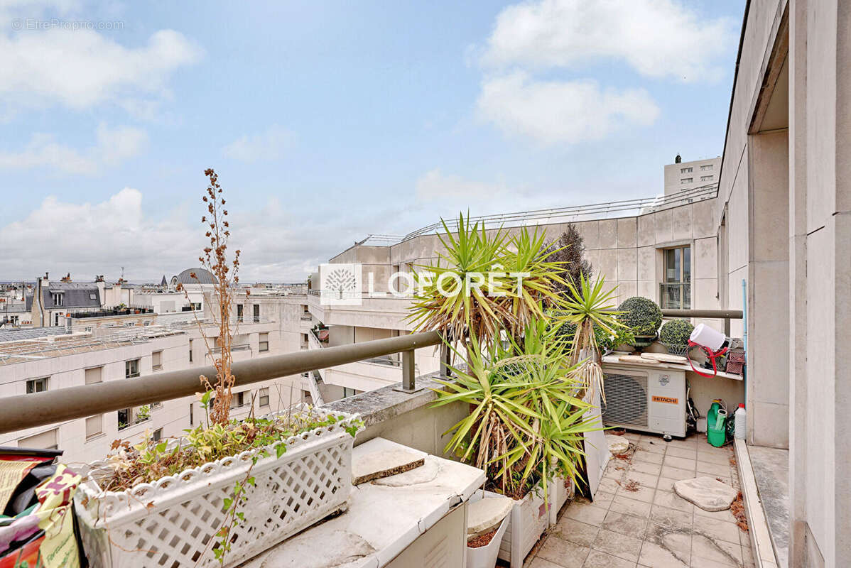 Appartement à LEVALLOIS-PERRET