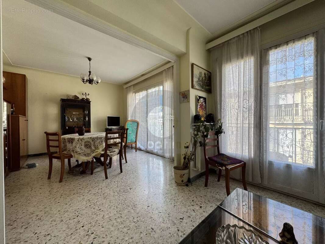 Appartement à MENTON