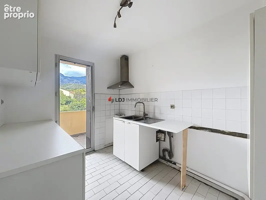 Appartement 3 pièces 68 m² à vendre à Prades (66500) - photo 3