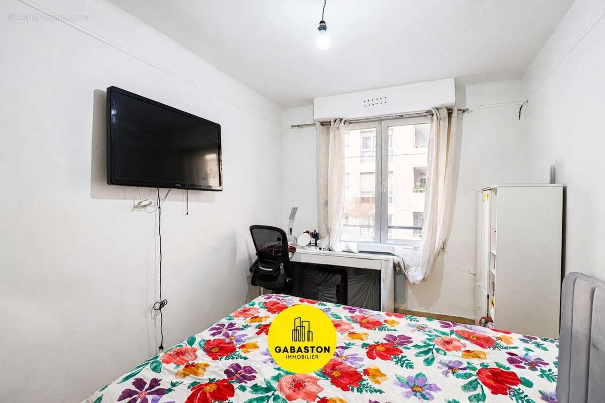 Appartement à MARSEILLE-6E