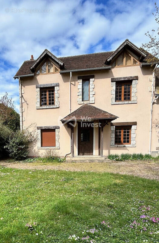 Maison à JOUY