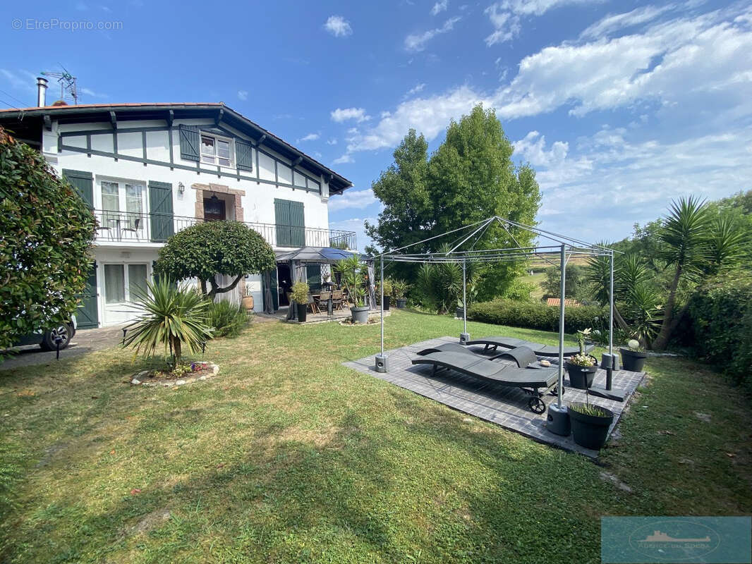 Appartement à URRUGNE