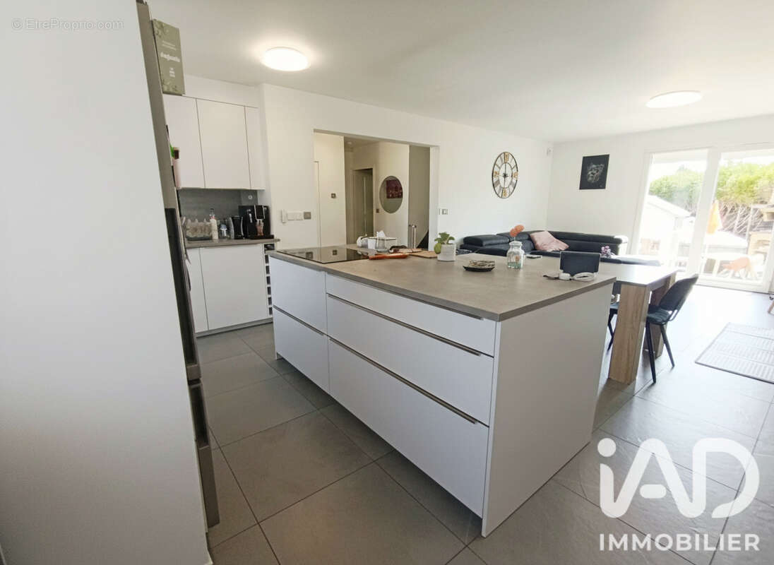 Maison 88 m² à Oiry  - photo 8