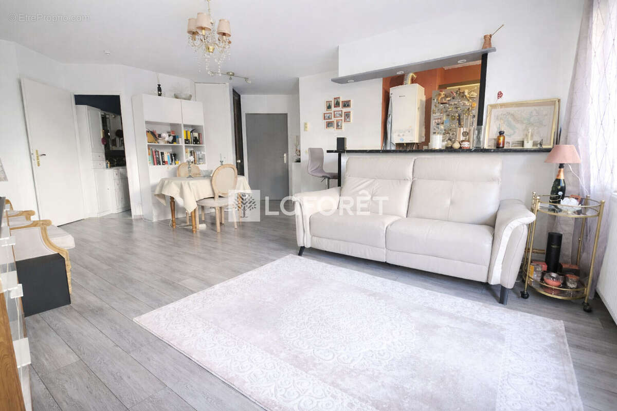 Appartement à NANTERRE