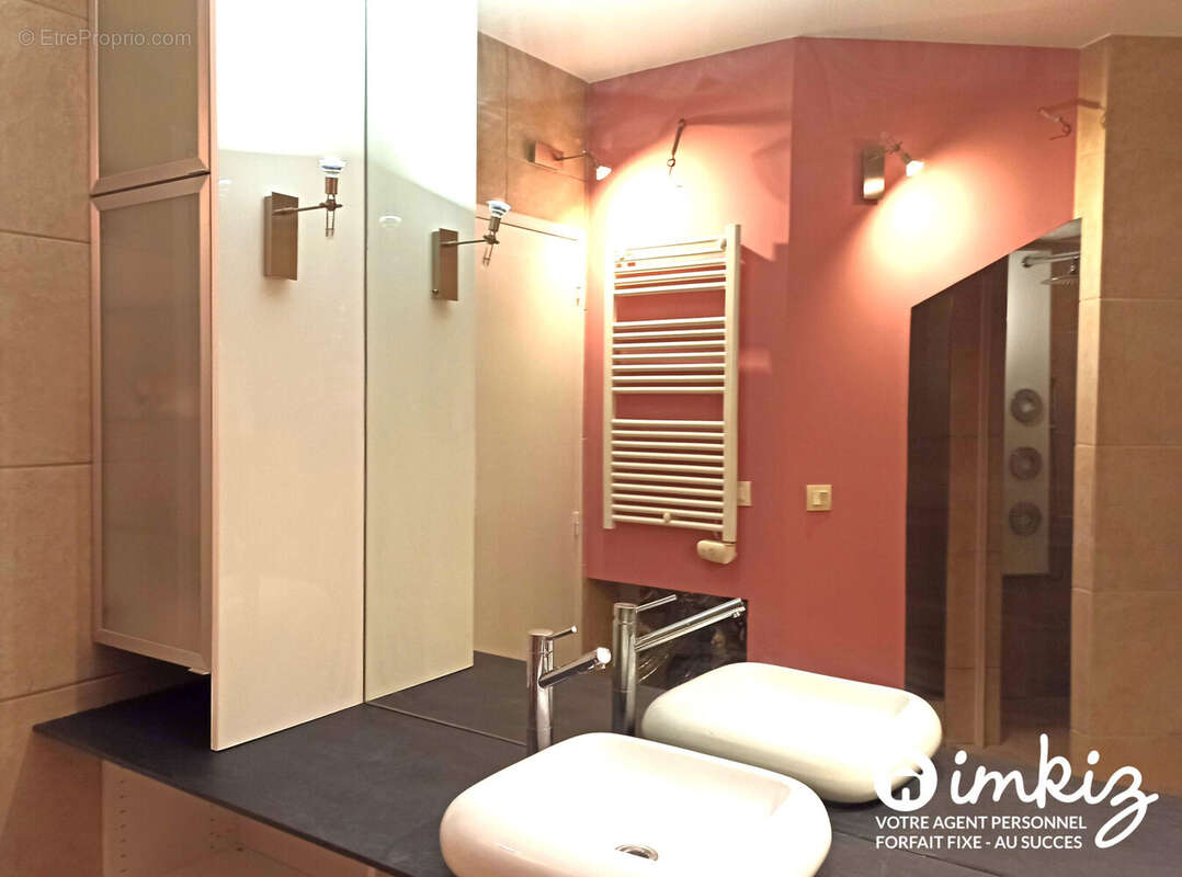 Appartement à PARIS-19E