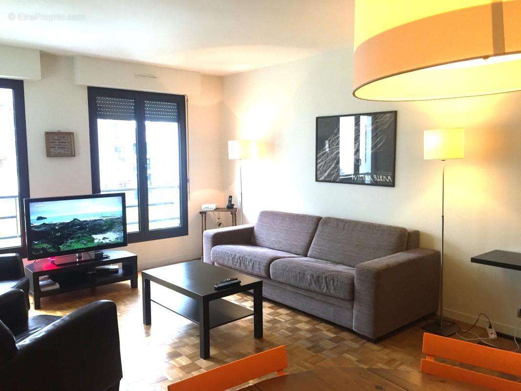 Appartement à PARIS-11E