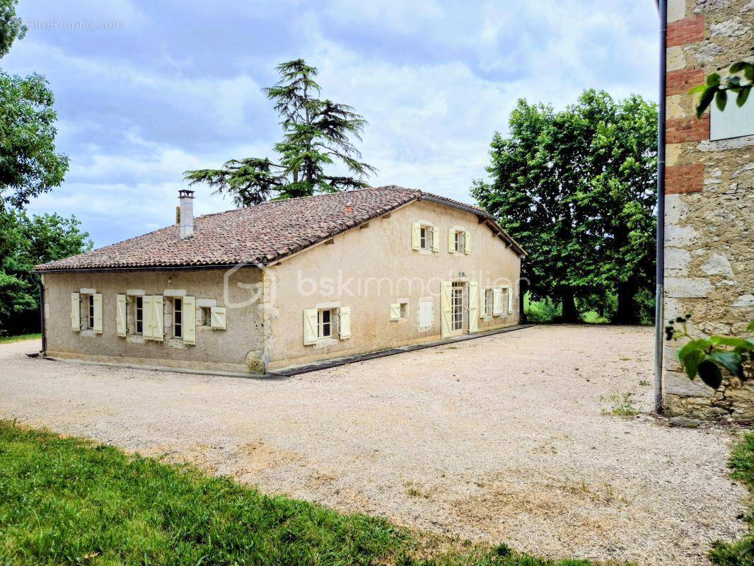 Maison à PLIEUX