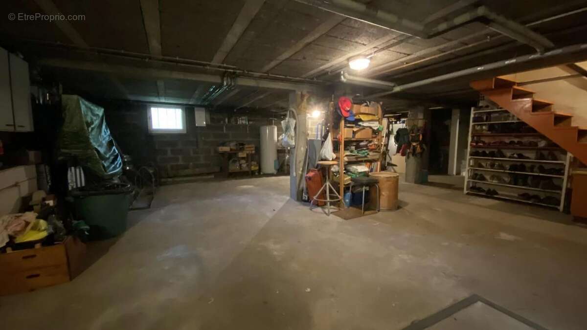 Maison à LES CLAYES-SOUS-BOIS