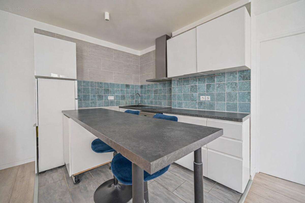 Appartement à PARIS-18E
