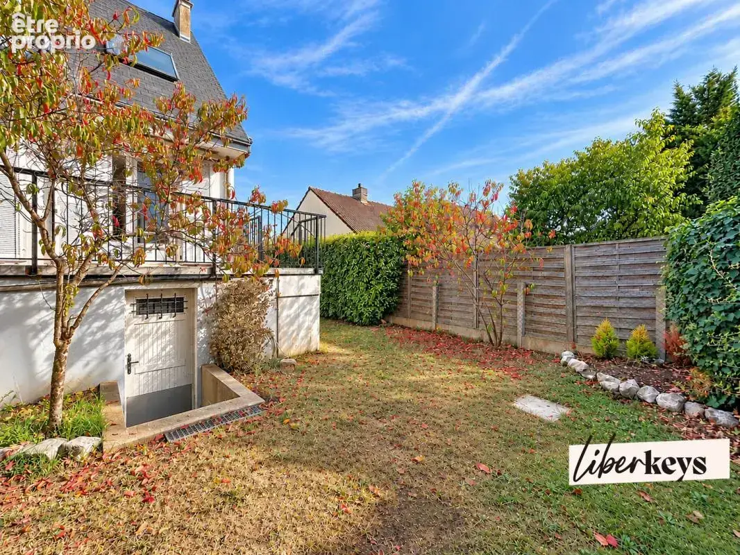 A vendre à saint-jean-de-la-ruelle (45140) – maison 5 pièces – 3 chambres – terrasse – sous-sol total - photo 2