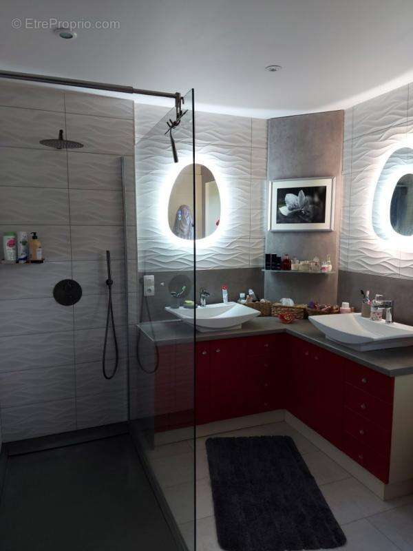 Maison à LE BUISSON-DE-CADOUIN