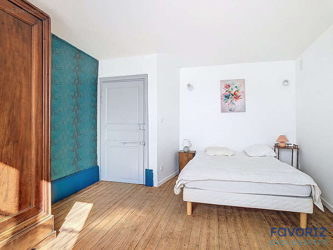 Maison à FONTAINE-FRANCAISE