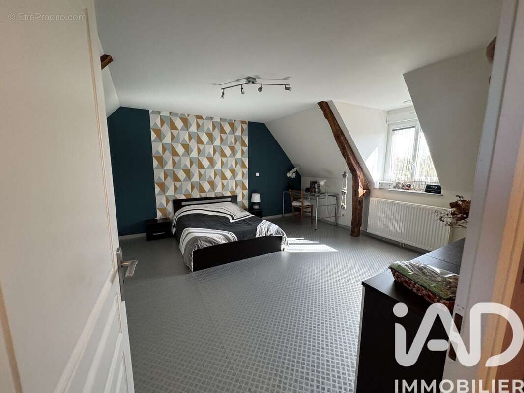 Maison 228 m² à Ecalles-Alix  - photo 7