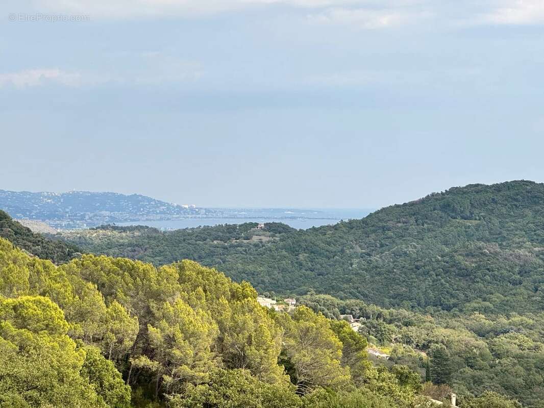 Maison à LES ADRETS-DE-L'ESTEREL