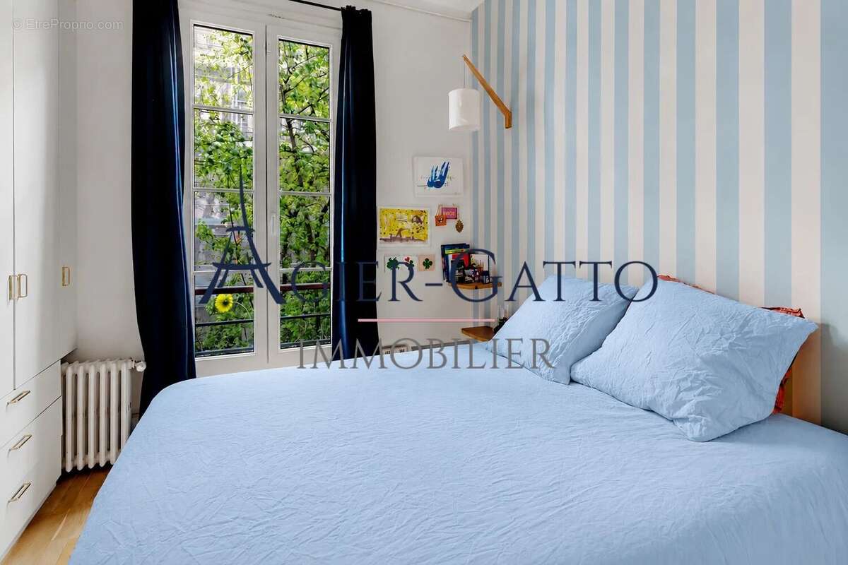 Appartement à PARIS-3E