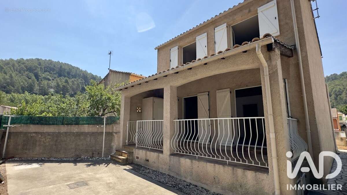 Photo 3 - Maison à SOLLIES-TOUCAS