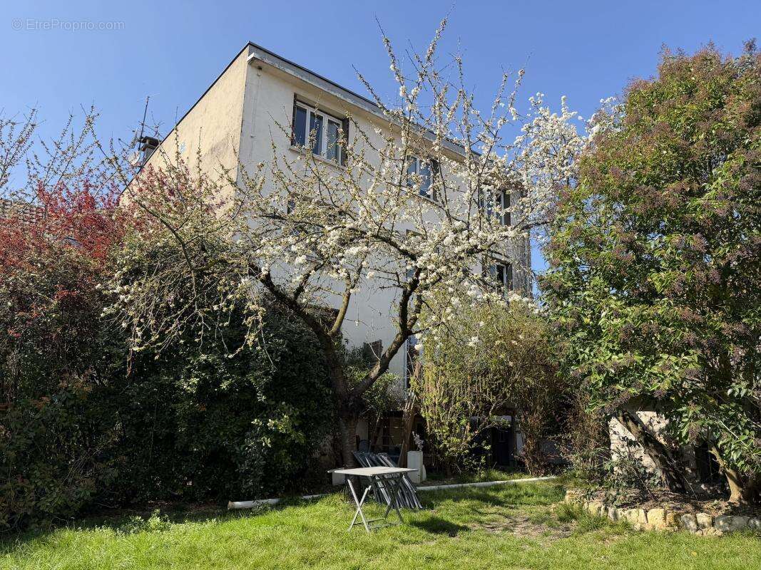 Appartement à BAGNEUX