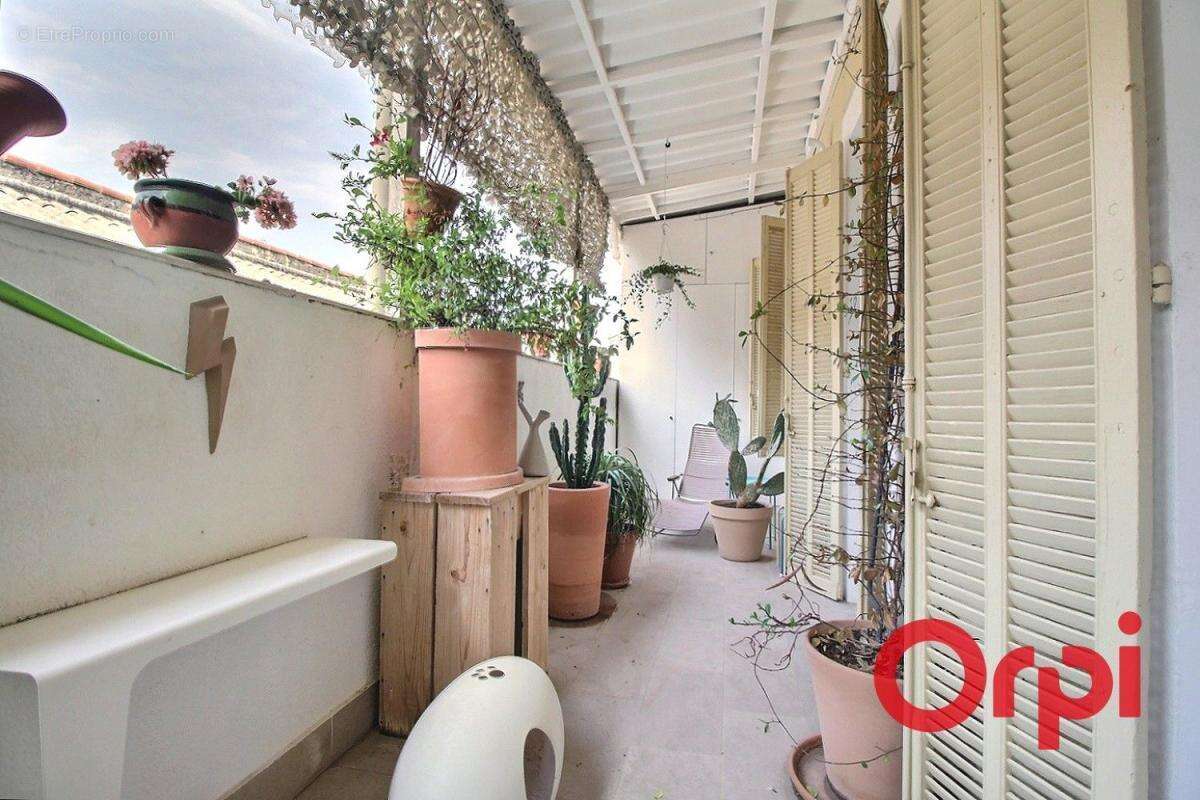Appartement à MARSEILLE-2E