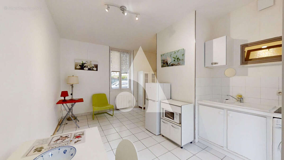 Appartement à LA GARENNE-COLOMBES