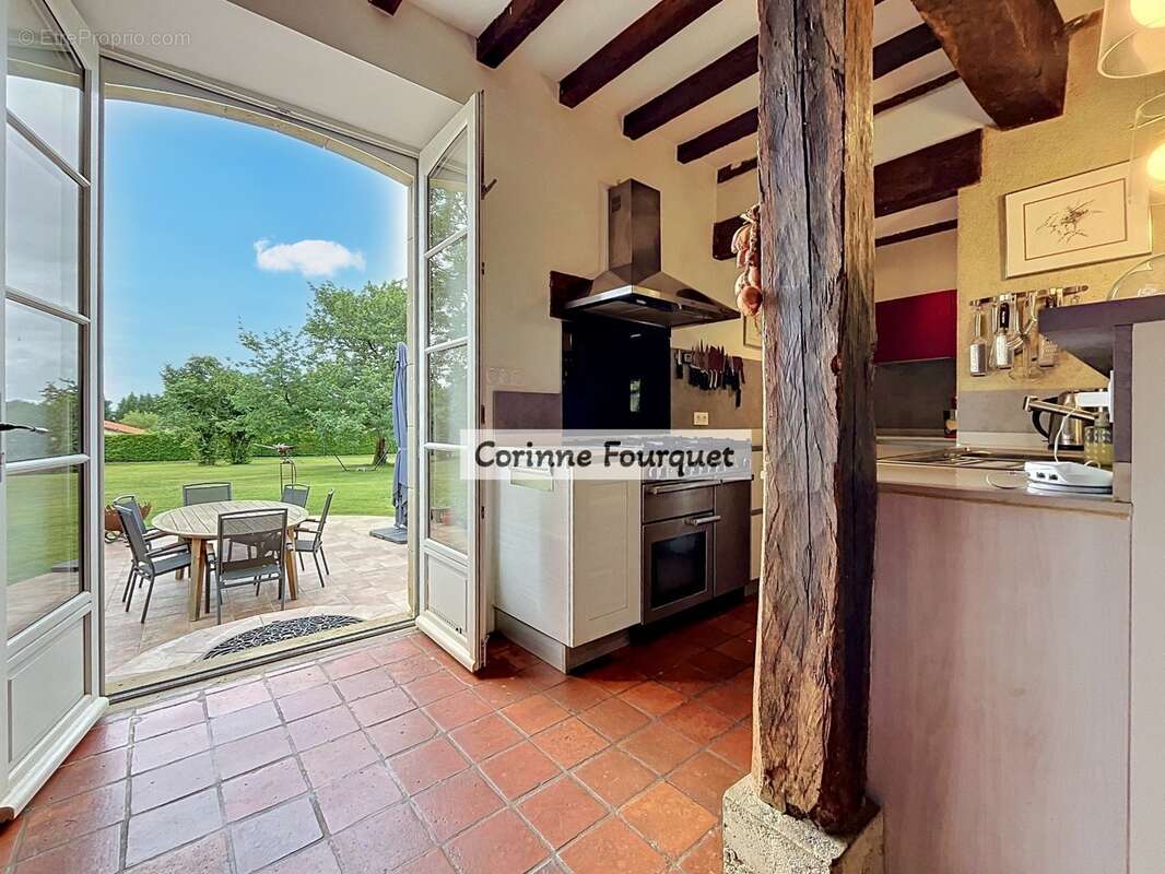 Demeure de caractère datant de 1650 – 7 000 m² de parc - photo 10