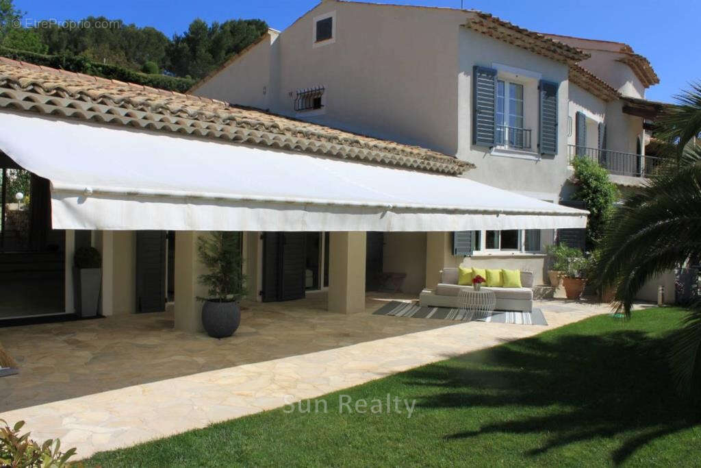 Maison à MOUGINS
