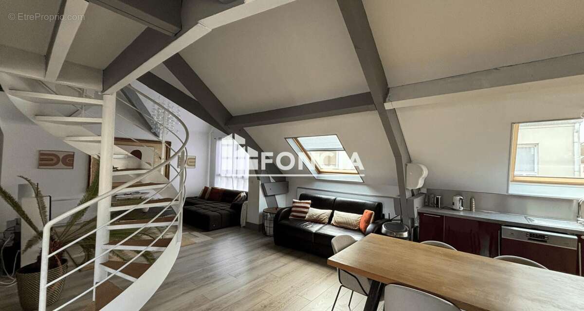 Appartement à PONTAULT-COMBAULT
