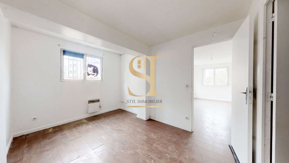 Appartement à CORBEIL-ESSONNES