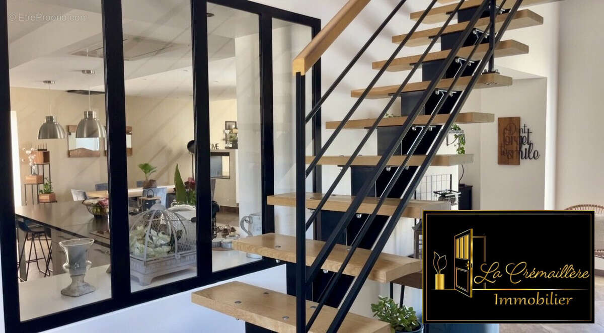 Maison 164 m² à Sermaise  - photo 3
