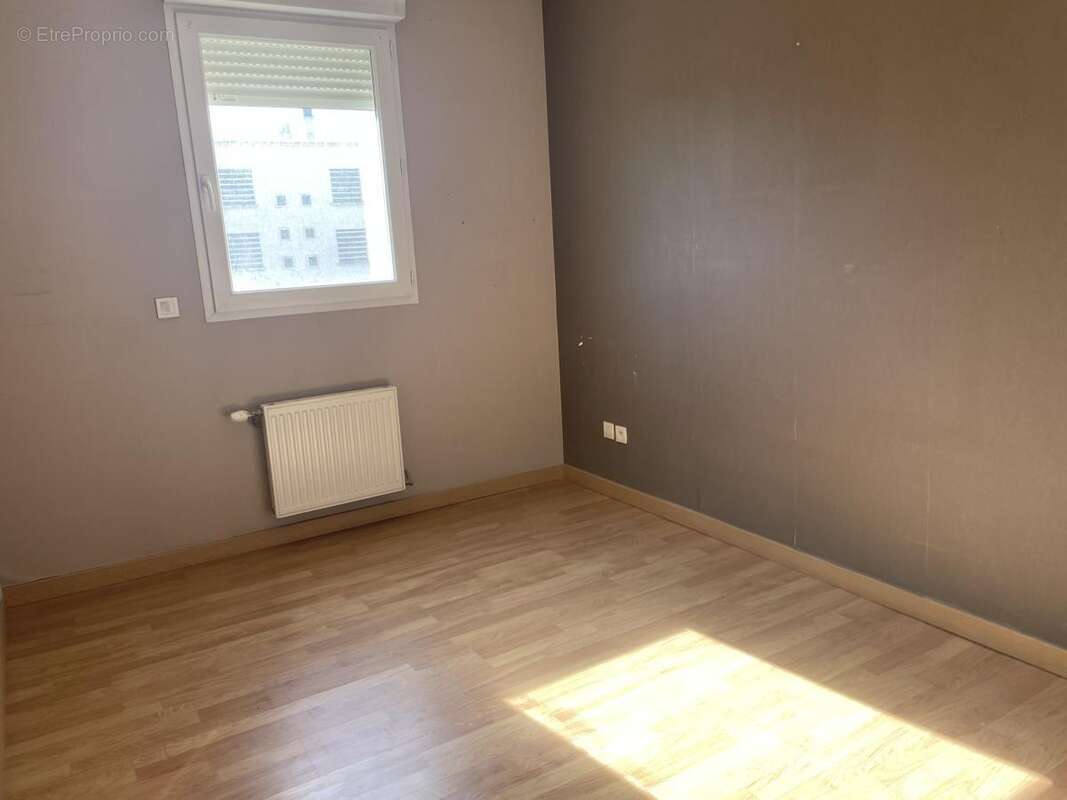 Appartement 70 m² à Valence  - photo 8