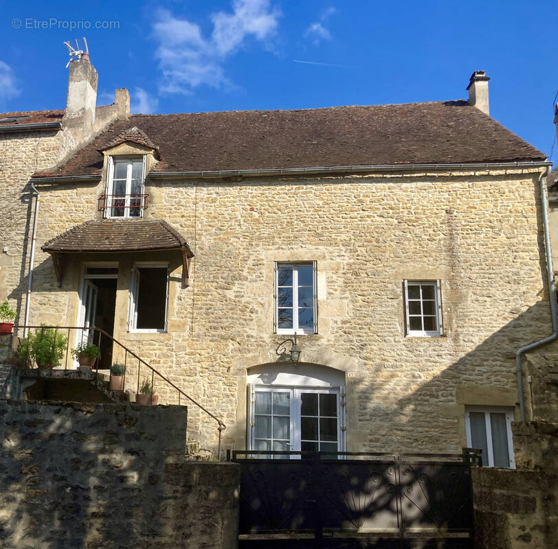 Maison à VEZELAY