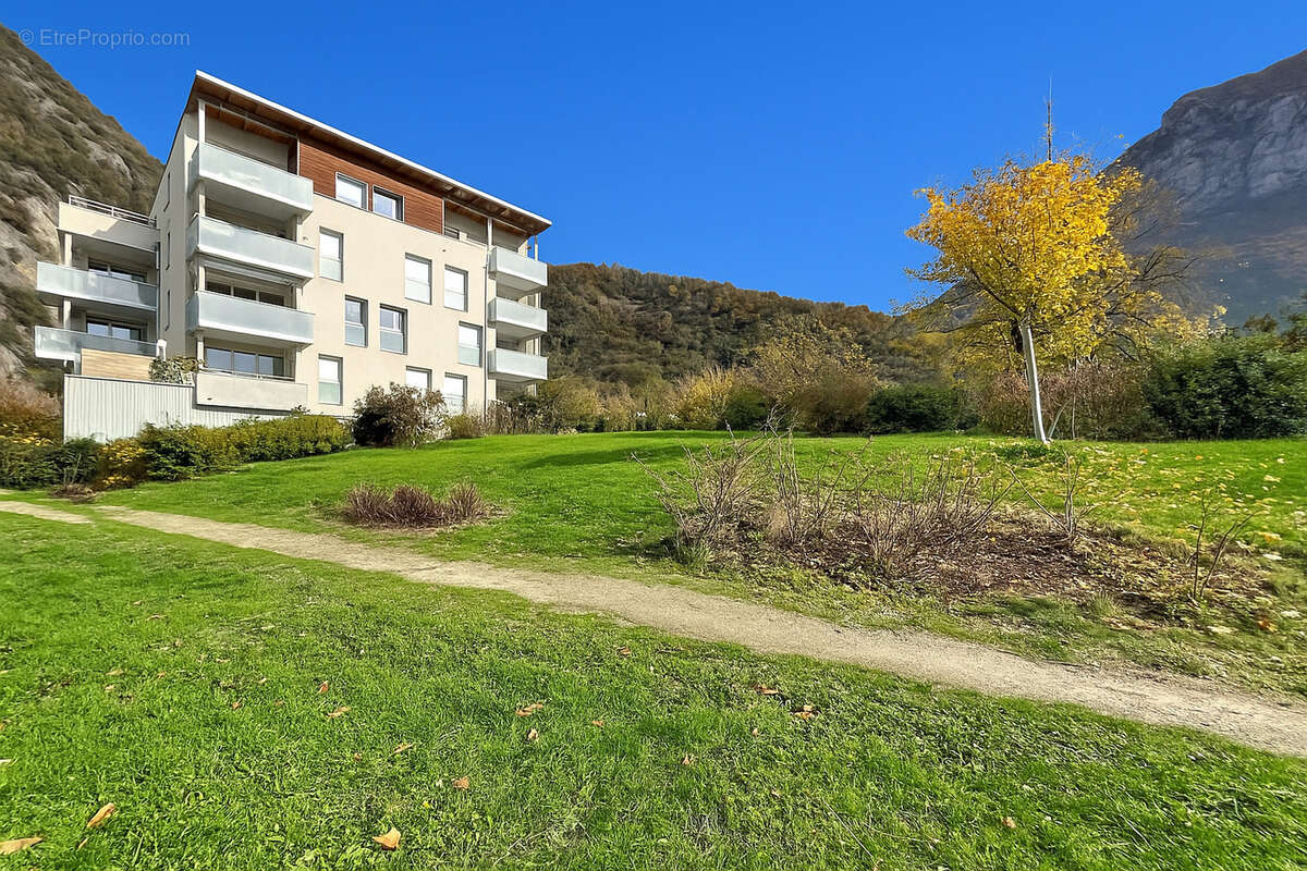 Appartement à SAINT-EGREVE