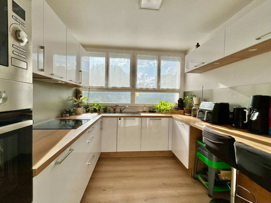 Appartement à SAINT-MICHEL-SUR-ORGE