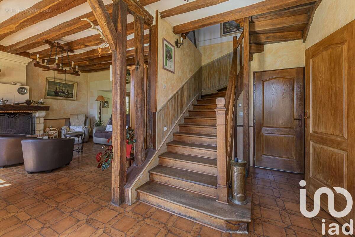 Photo 5 - Maison à NEUILLE-LE-LIERRE