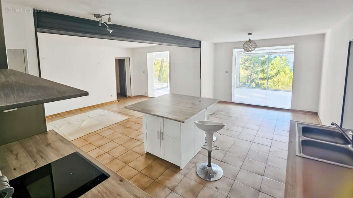 Maison à ENSUES-LA-REDONNE