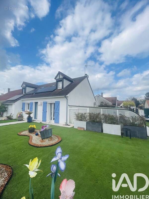 Photo 1 - Maison à SAINT-PRYVE-SAINT-MESMIN