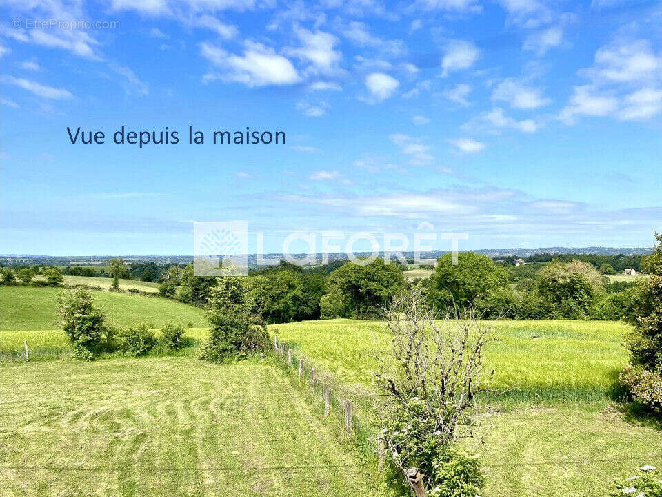 Maison à COMPS-LA-GRAND-VILLE
