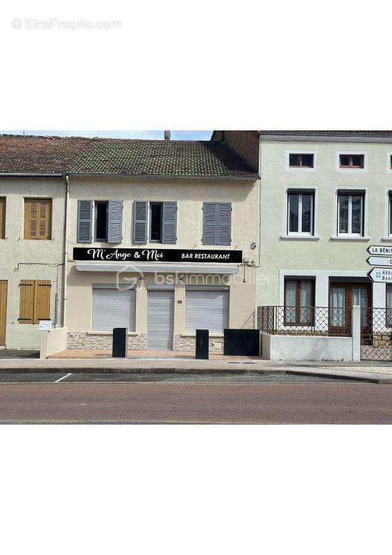 Commerce à NOAILLY