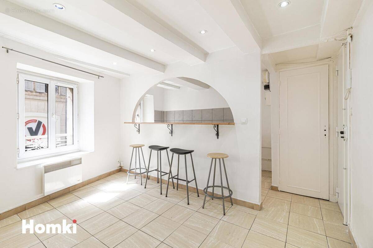 Appartement à MARSEILLE-6E