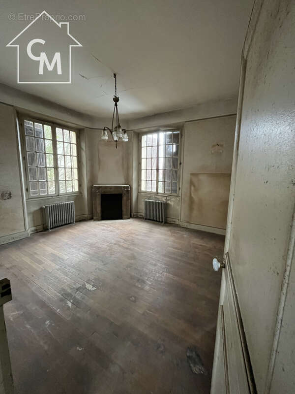 Maison à CUZION