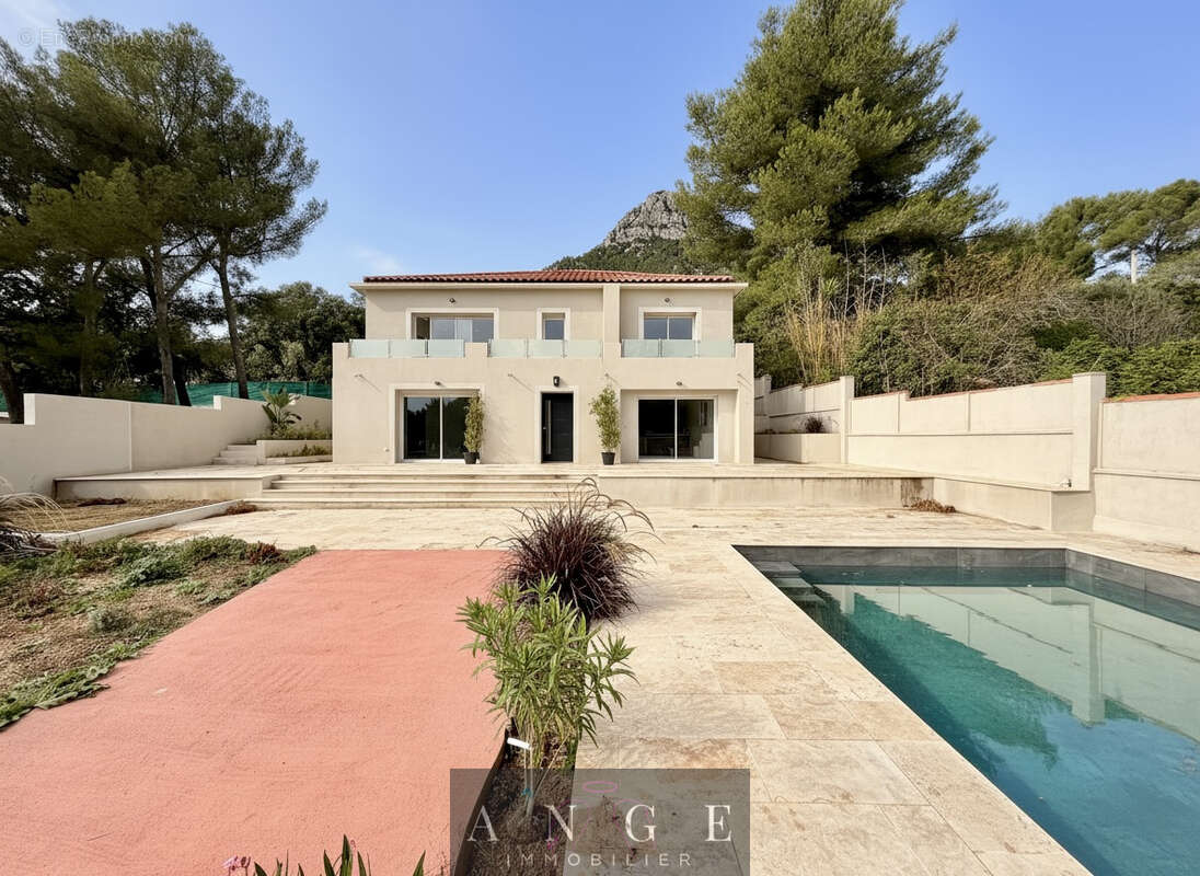 Maison à LA VALETTE-DU-VAR