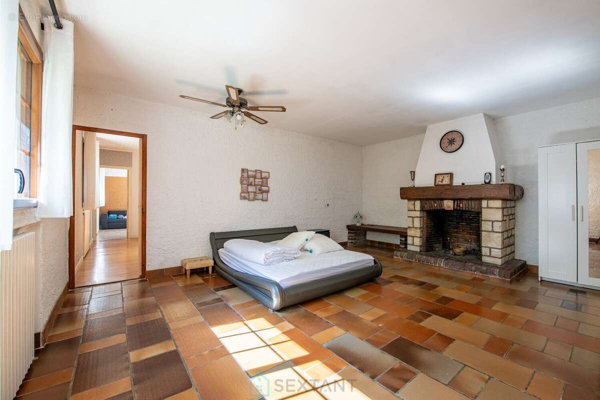 Maison à NANTEAU-SUR-LUNAIN