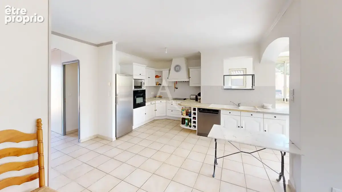 Proche de CARCASSONNE, Maison de plain pied, Dépendance et piscine. - photo 6