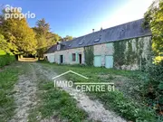 Maison à CARROUGES