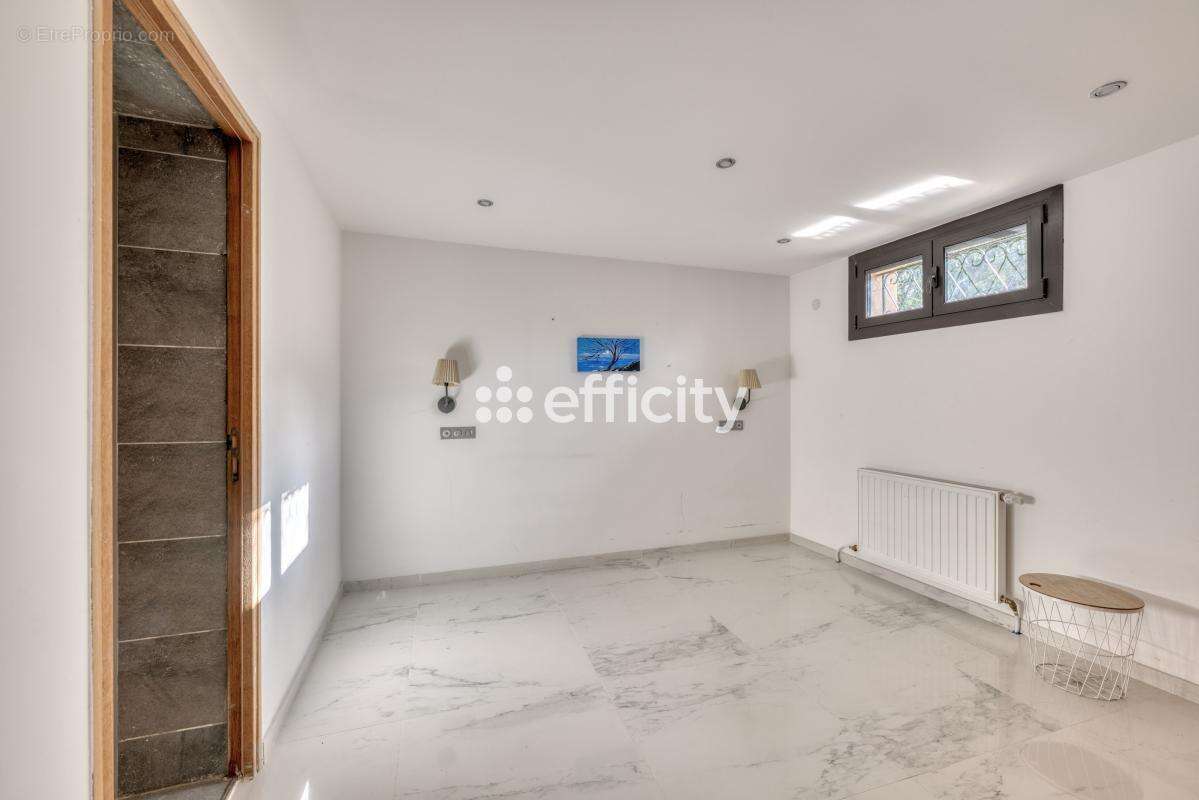 Maison à LE PLESSIS-TREVISE