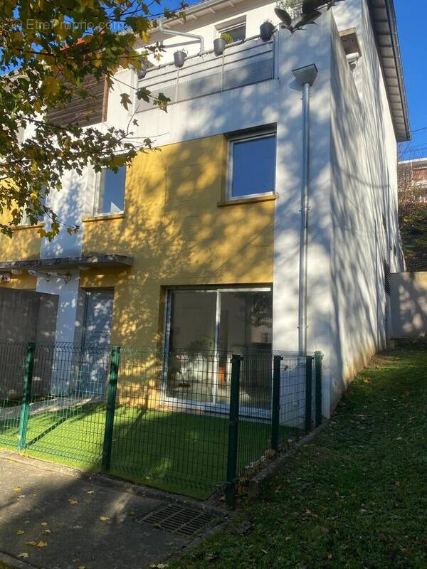 Photo 1 - Appartement à JASSANS-RIOTTIER